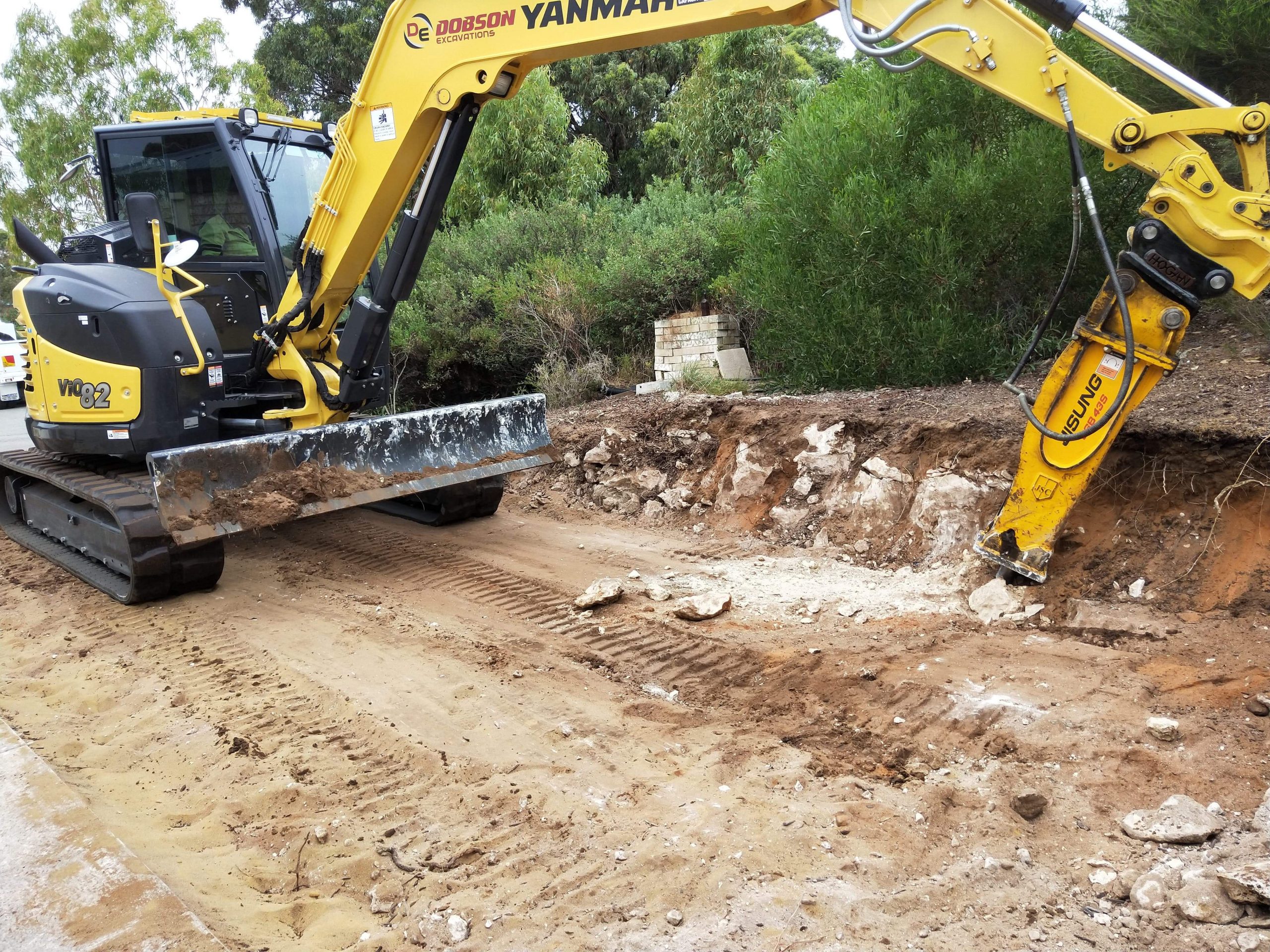 8-Ton-Excavator-Hire